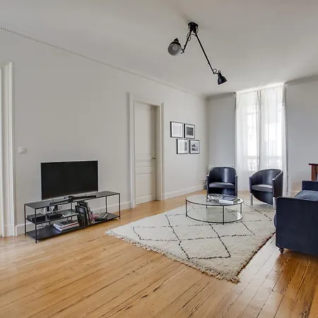 Le Palais Thermal : Sublime T3 De 100m2 + Parking Appartement